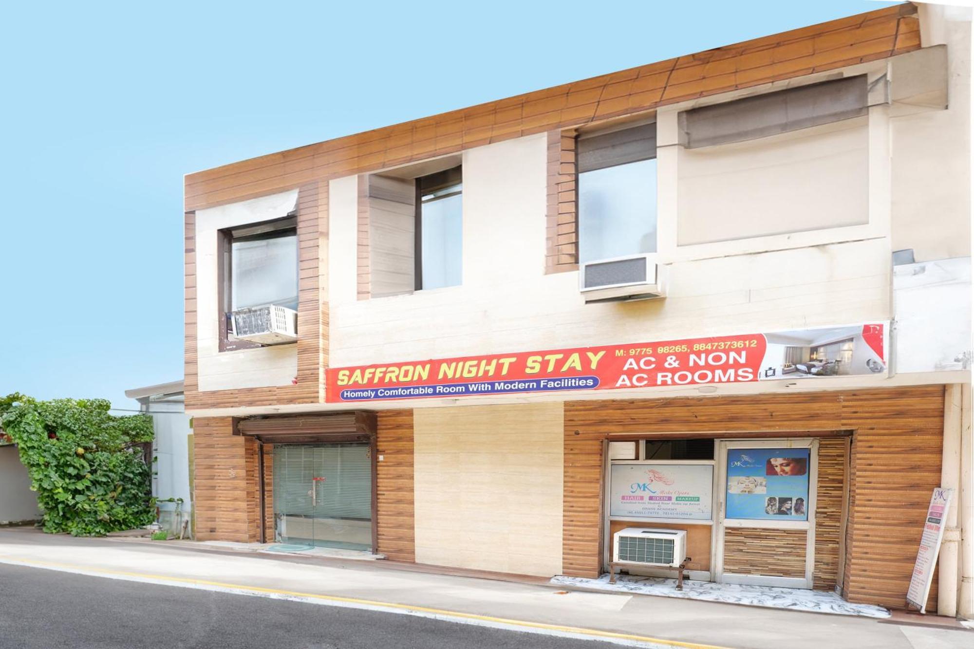 Hotel O Saffron Night Stay Amritsar Bagian luar foto